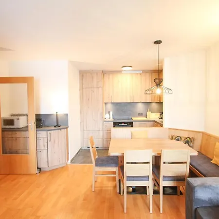 77 - 23 Apartment Konigsleiten