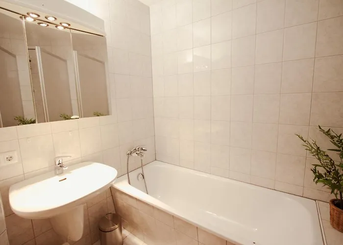 Apartamento 77 - 23 *